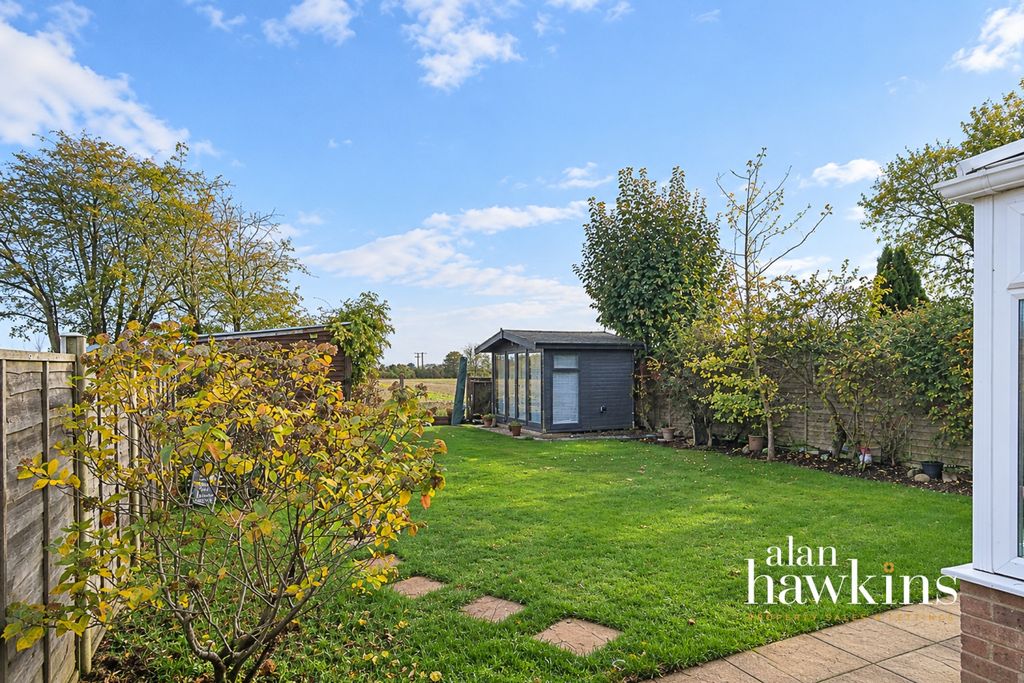 Property photo 3 of 22 F7B7F433-B75E-463c-Aecc-6593Db1602c3