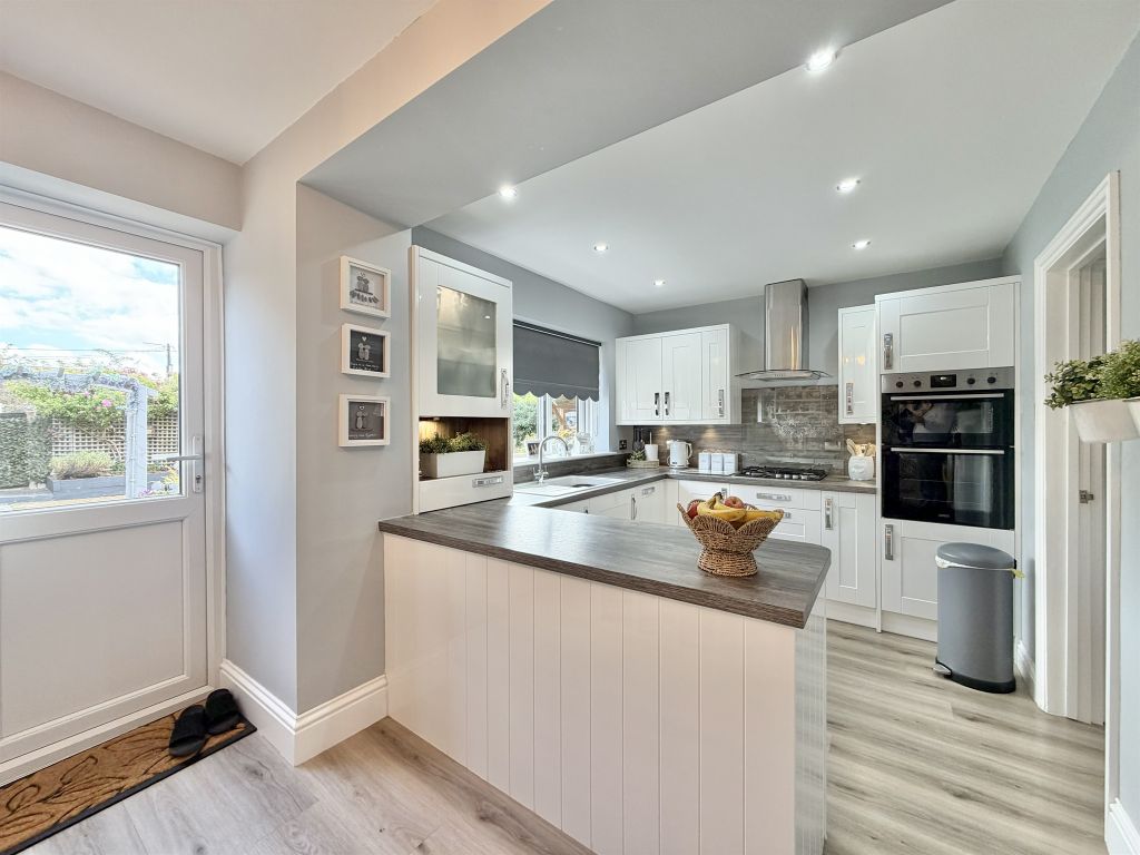 Property photo 3 of 13 Kitchen/Diner