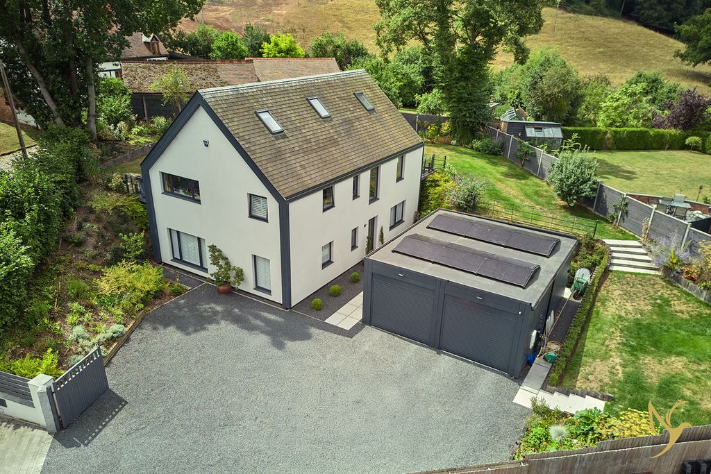 Property photo 1 of 45