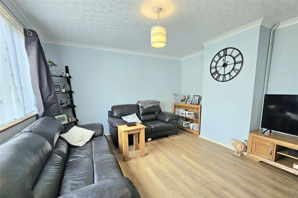 Property photo 2 of 12 Picture No. 03