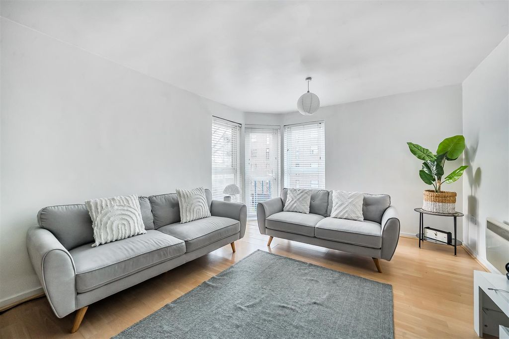 Property photo 2 of 13 1396735-4-69651d294A11B.Jpg