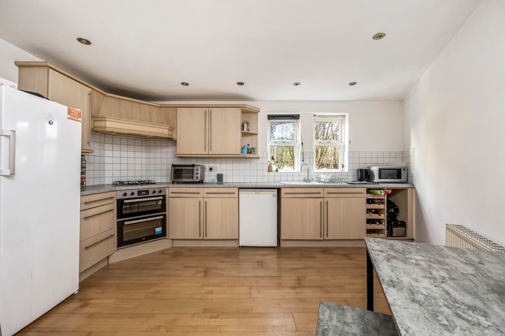 Property photo 3 of 19 Photo 1