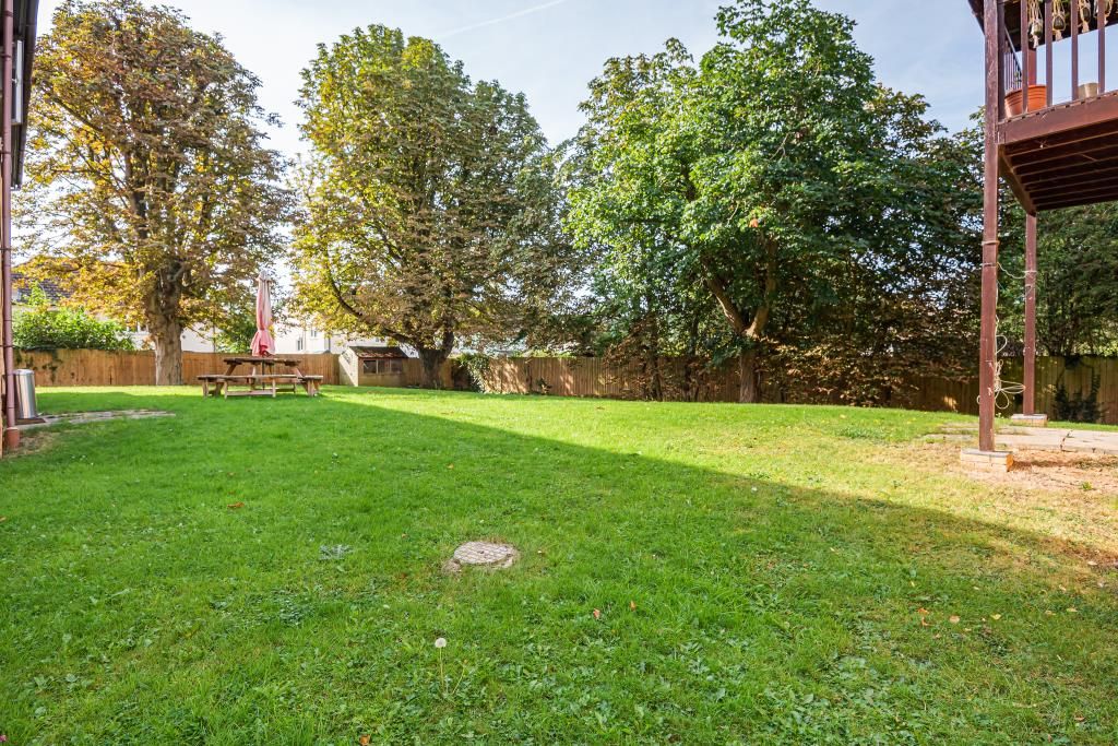 Property photo 3 of 10 External