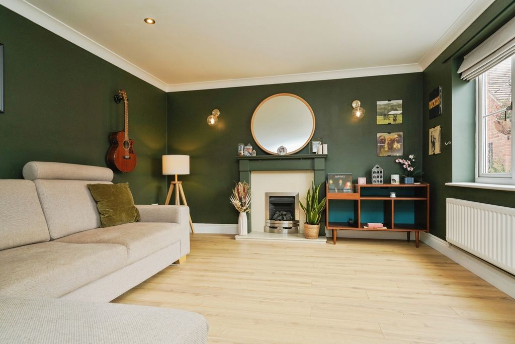 Property photo 2 of 17 Photo