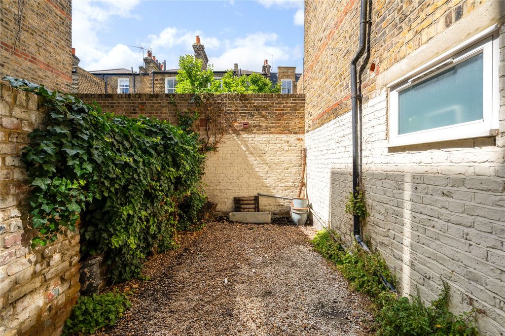 Property photo 3 of 14 Picture No. 30