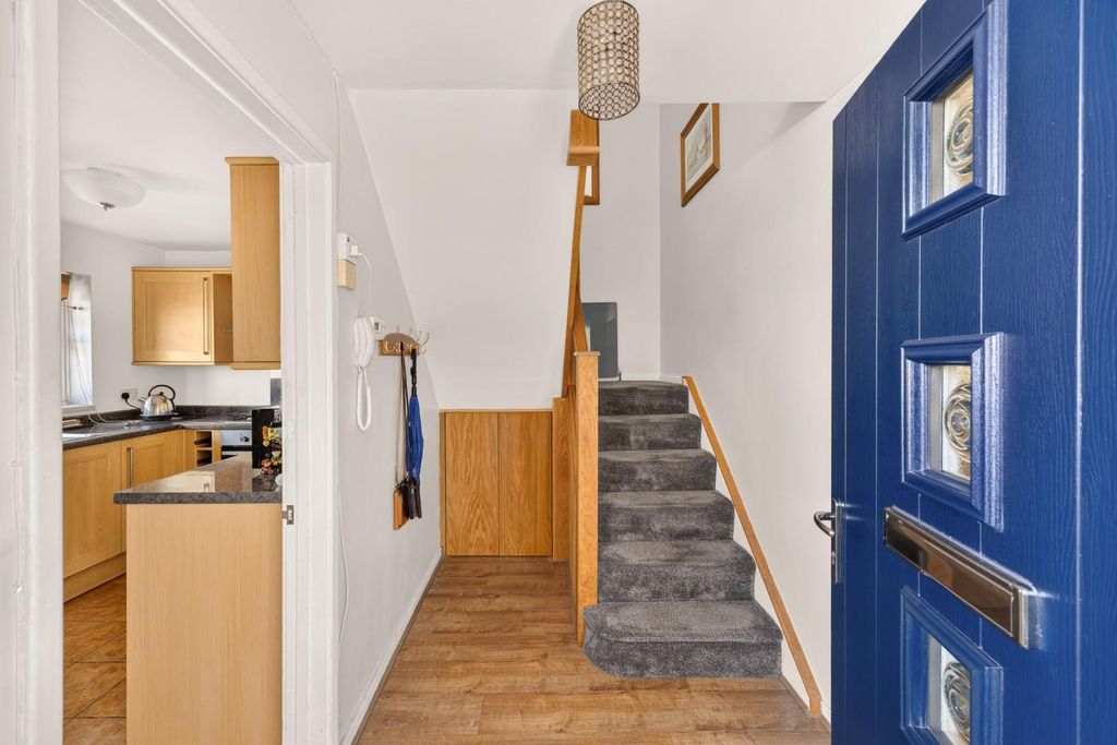 Property photo 2 of 22
