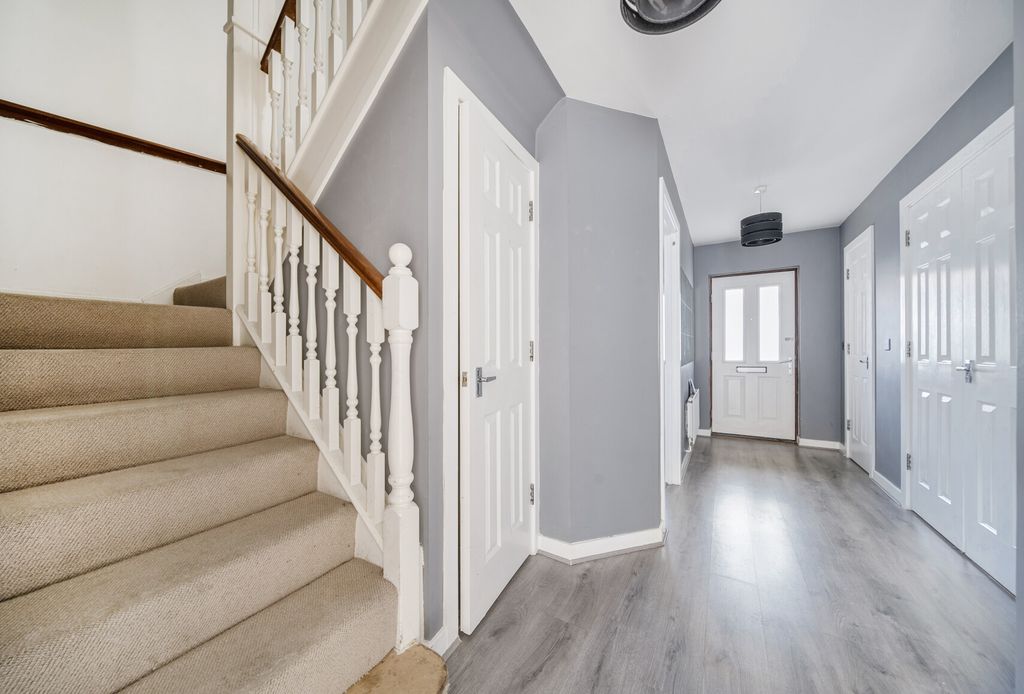 Property photo 2 of 14 1327366-13-6878Ef...