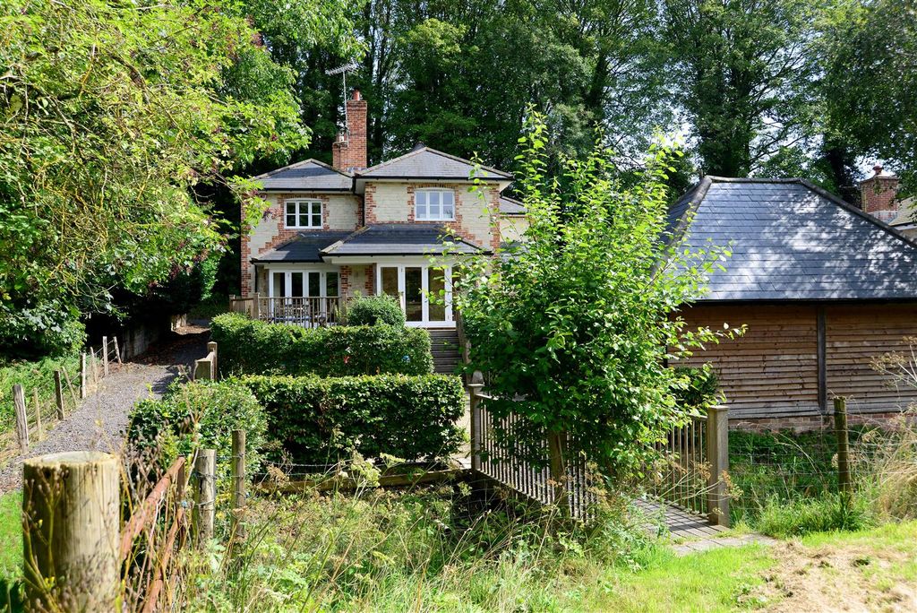 Property photo 1 of 24 North Lane (24).Jpg