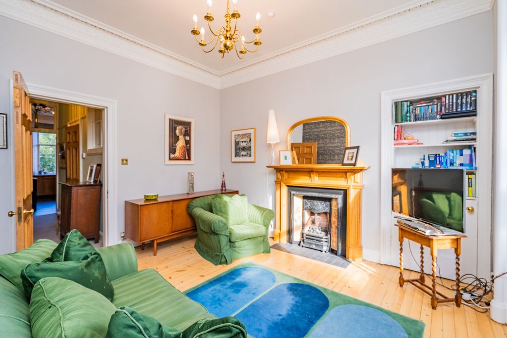 Property photo 3 of 18
