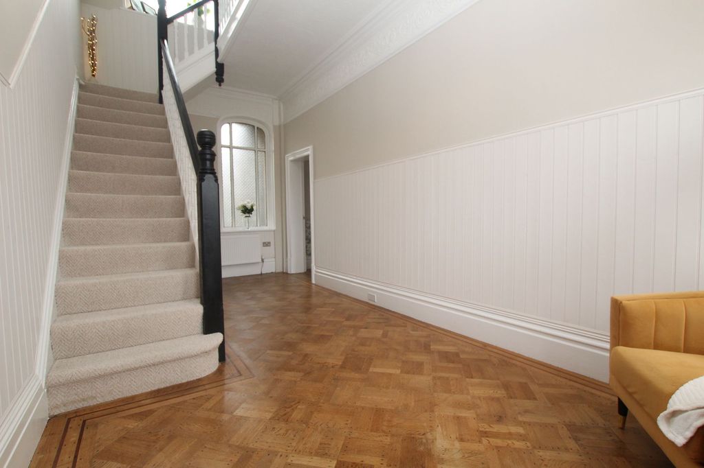 Property photo 3 of 26