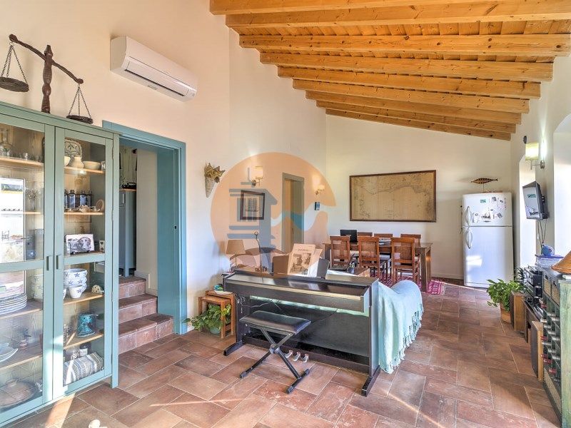 Property photo 2 of 97