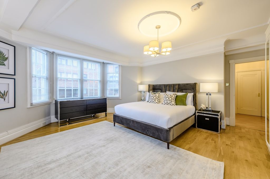 Property photo 1 of 21 Experience The Elegance Of This Spacious Master Be...