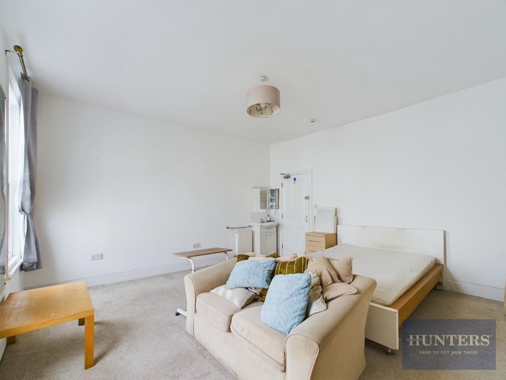Property photo 1 of 9 Cam02256G0-Pr0174-Still002.Jpg