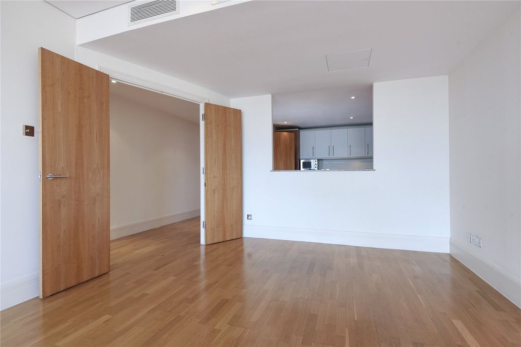 Property photo 3 of 10 Picture No. 11