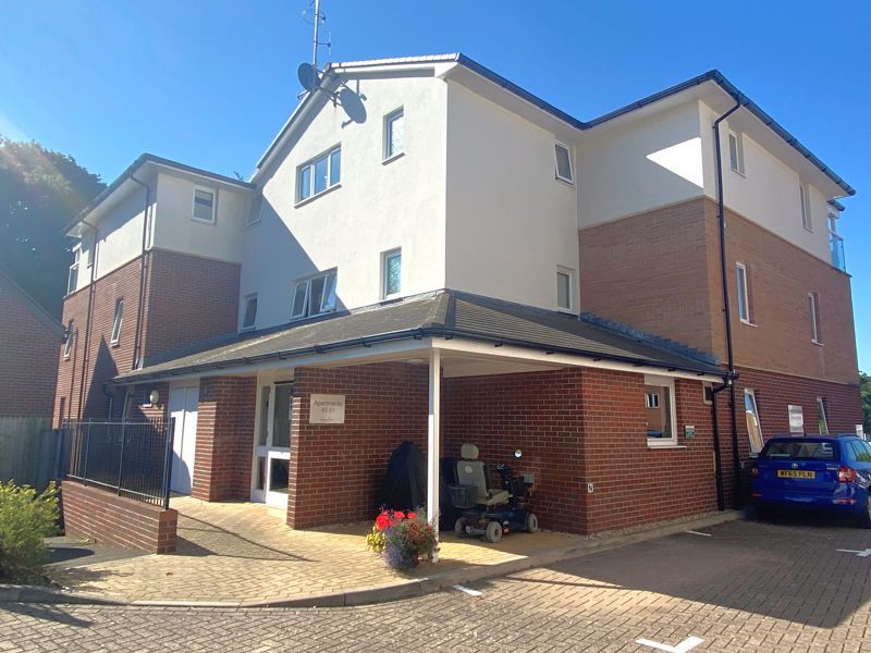 Property photo 2 of 9 External