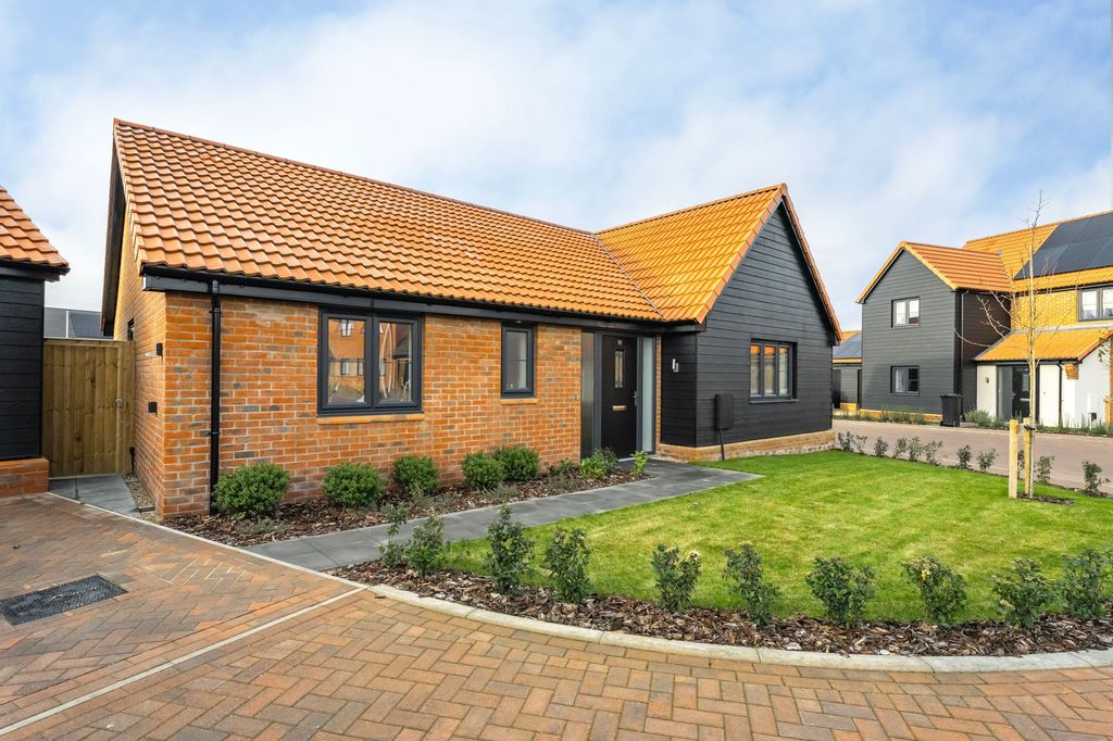 Property photo 1 of 23