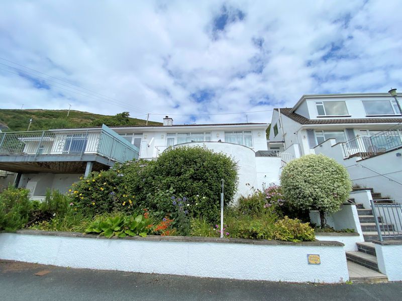 Property photo 2 of 31