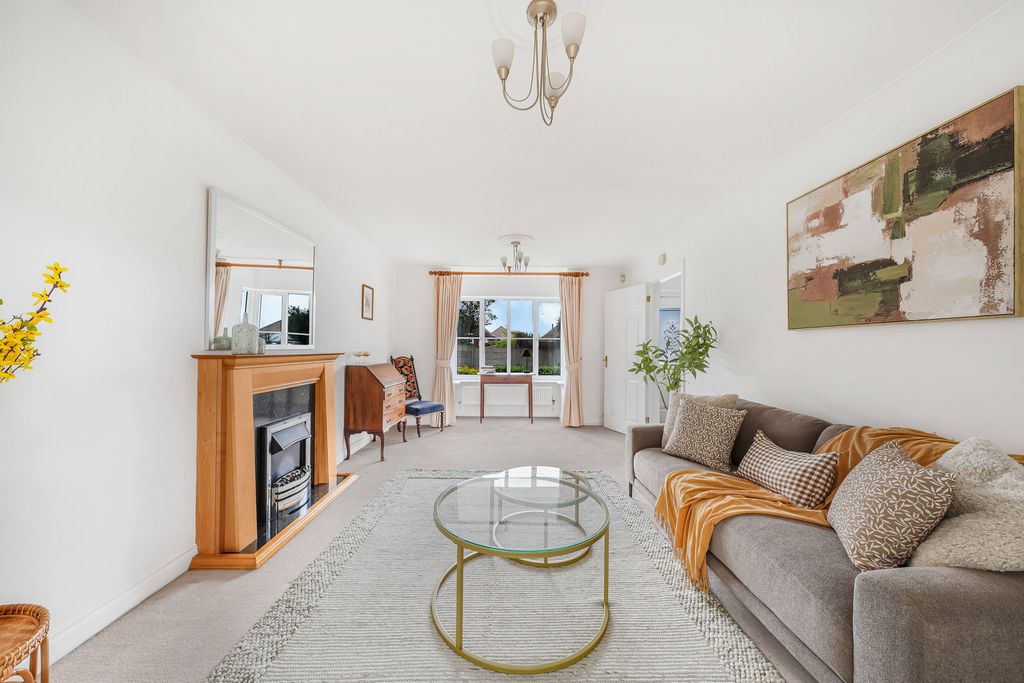 Property photo 2 of 24