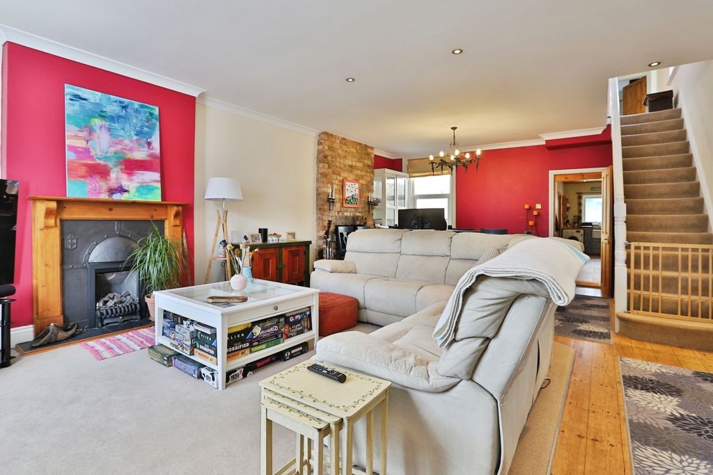 Property photo 2 of 20 Pbox-Img.Jpg