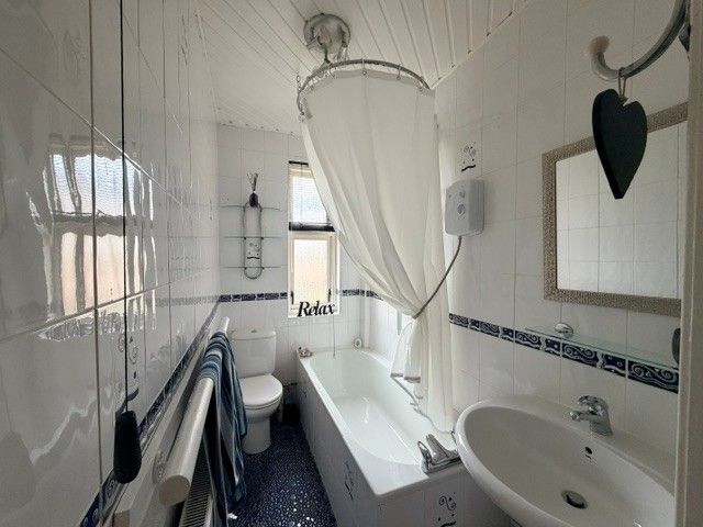 Property photo 1 of 6 Bathroom