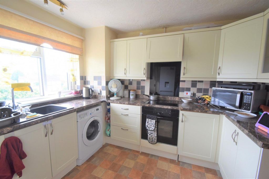 Property photo 2 of 7 Cullompton Seddons