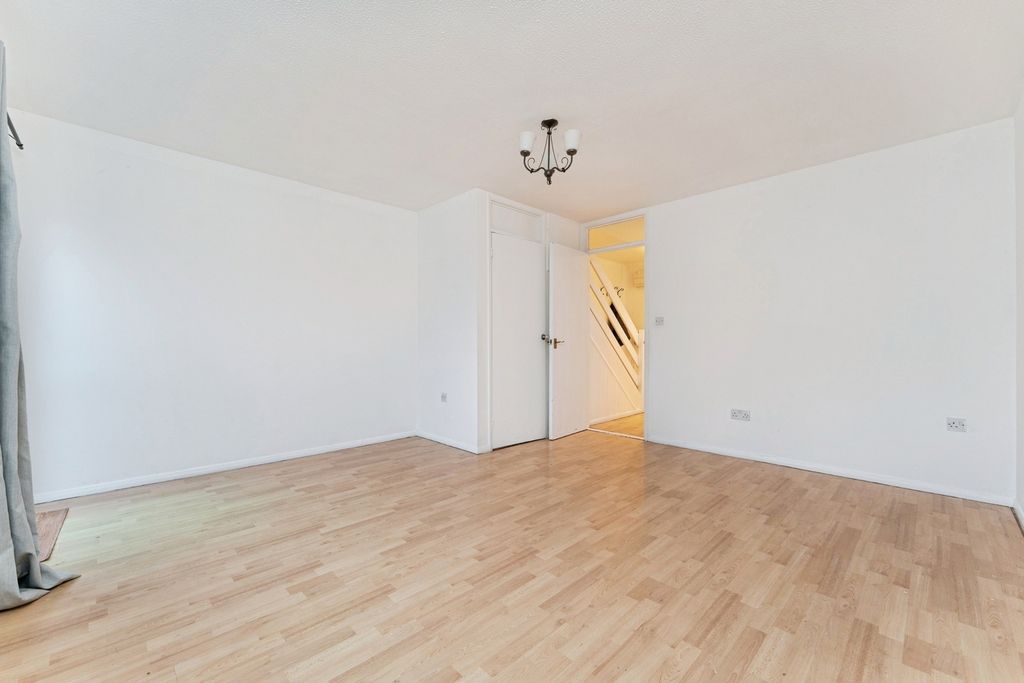 Property photo 3 of 14 Pbox-Img.Jpg