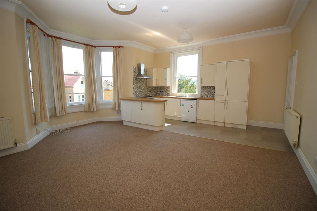 Property photo 2 of 13 Img_8214.Jpg