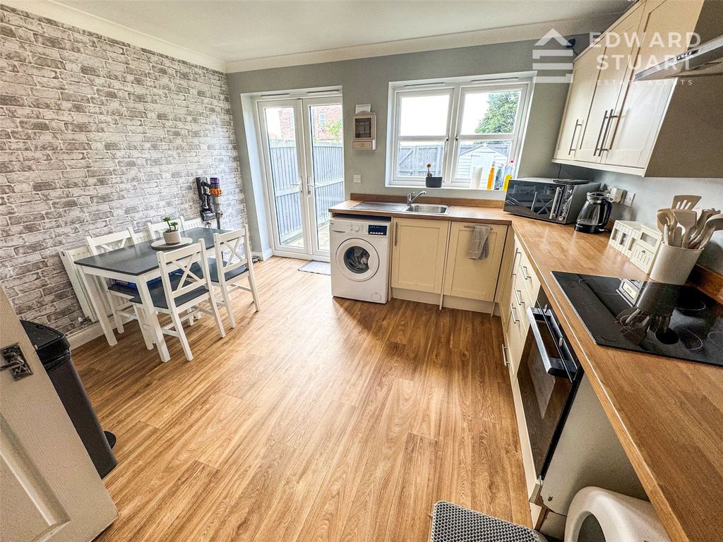 Property photo 3 of 13 Picture No. 11