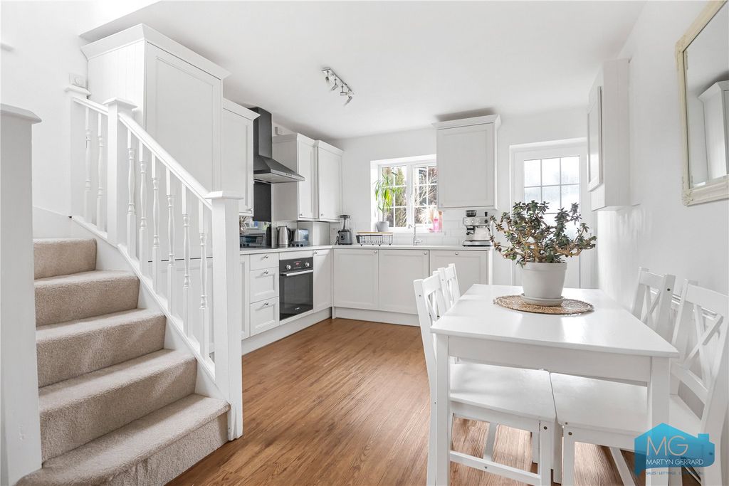 Property photo 1 of 27 Picture No. 15