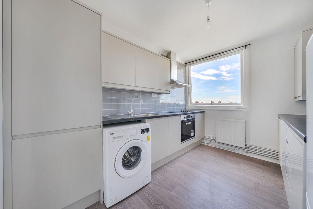 Property photo 3 of 12 1484829-13-6A4bae...