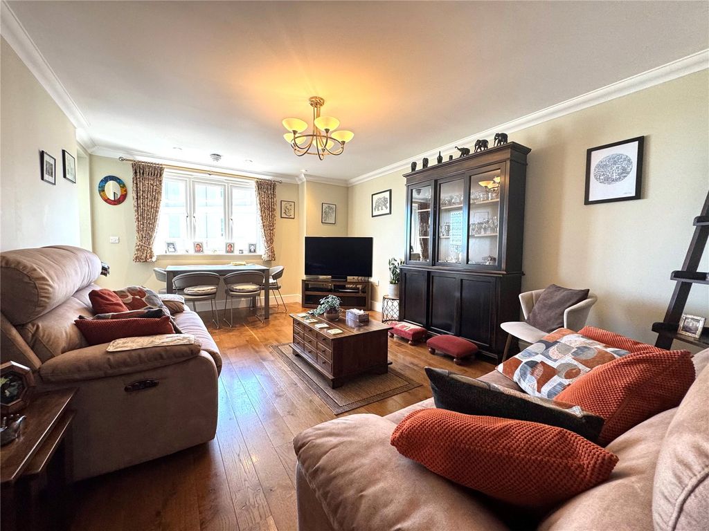 Property photo 3 of 14 Picture No. 28