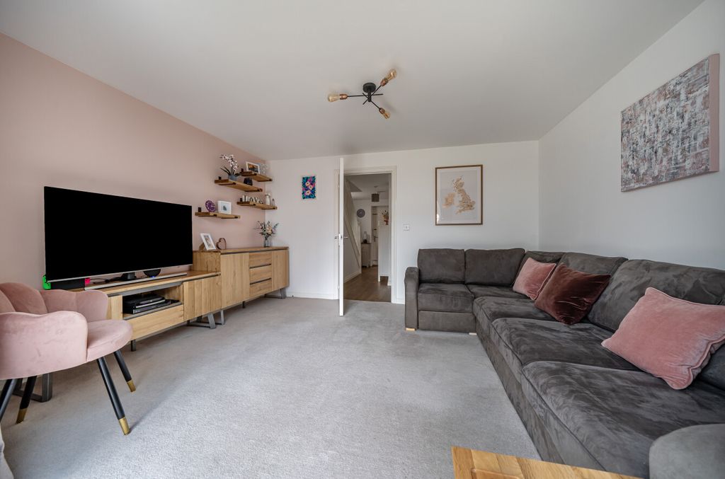 Property photo 3 of 26 1354591-23-68d162...