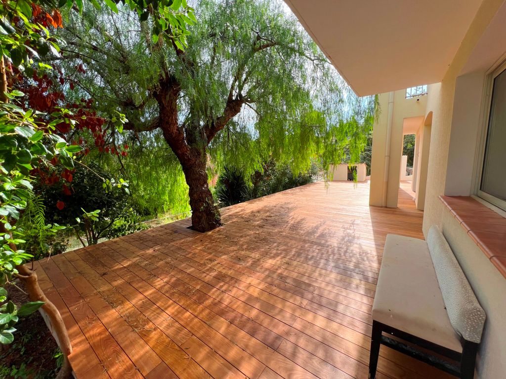 Property photo 3 of 23