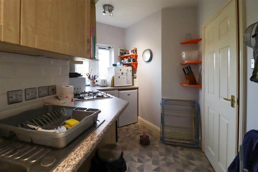 Property photo 2 of 10 Img_5826.Jpg