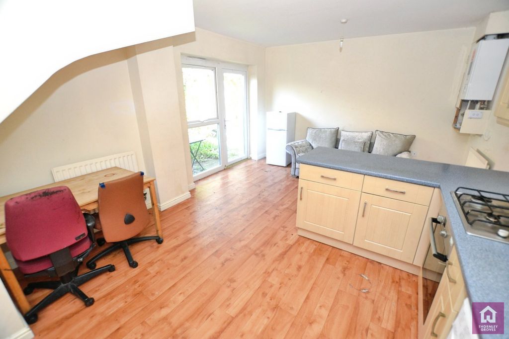 Property photo 3 of 17 Picture No. 28