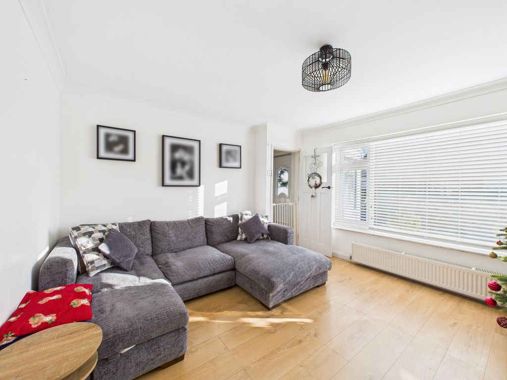 Property photo 3 of 25