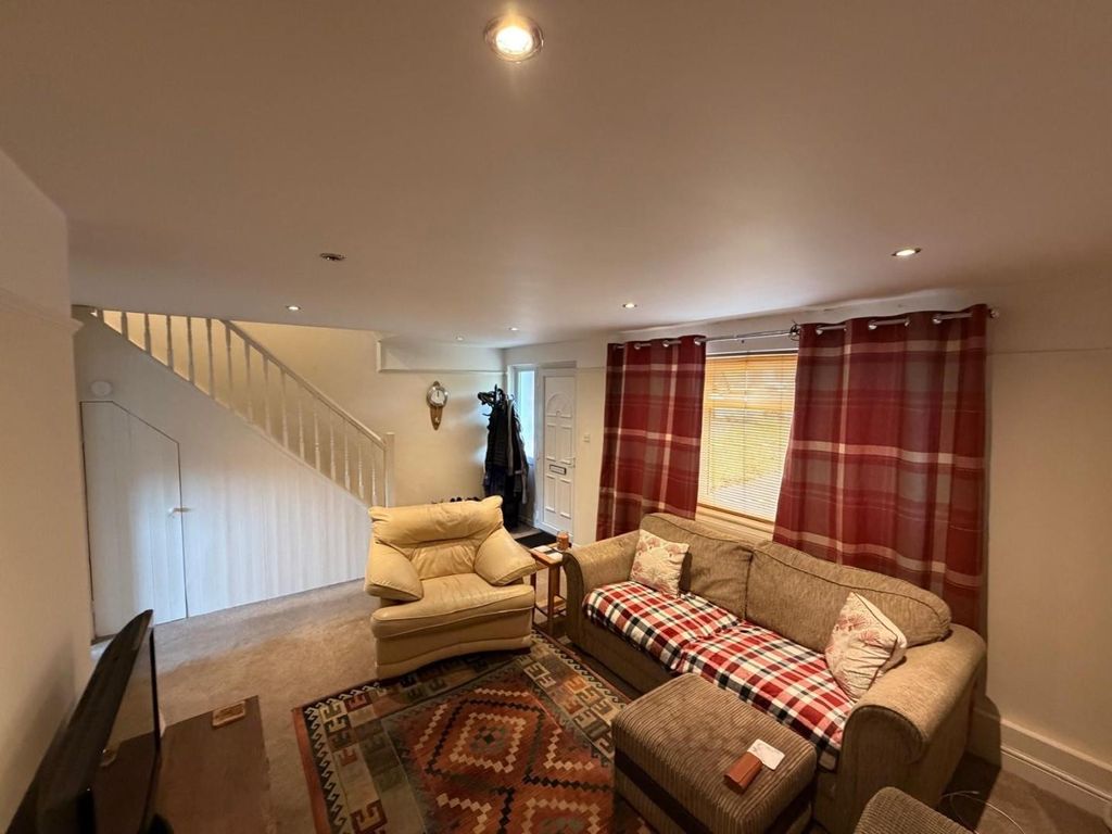 Property photo 3 of 9 Lounge 1.Jpg