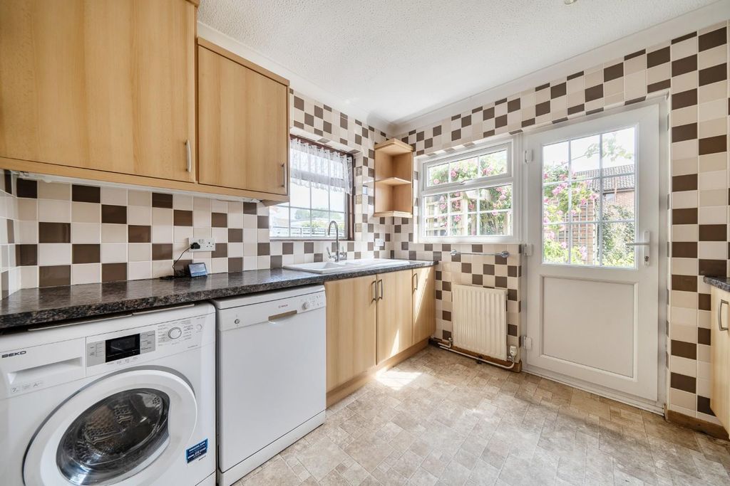 Property photo 2 of 15 1463593-8-6A0dcc93Dff04.Jpg