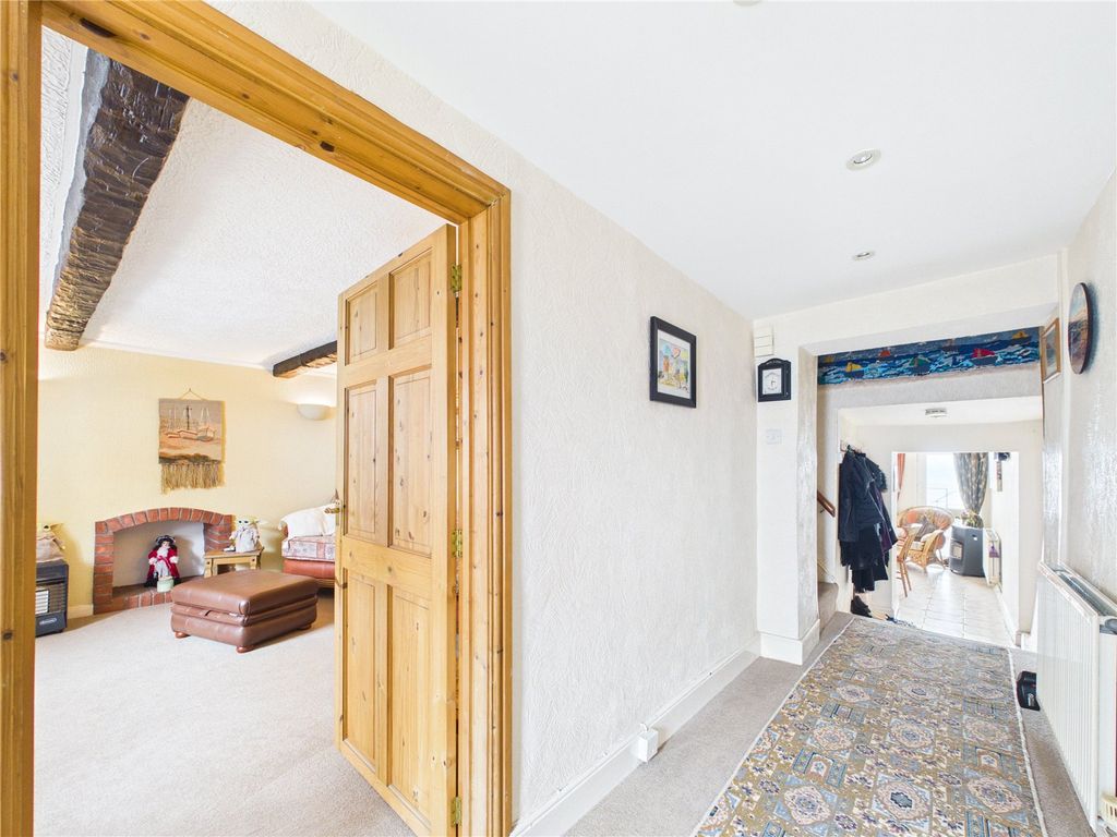 Property photo 3 of 26 Picture No. 05