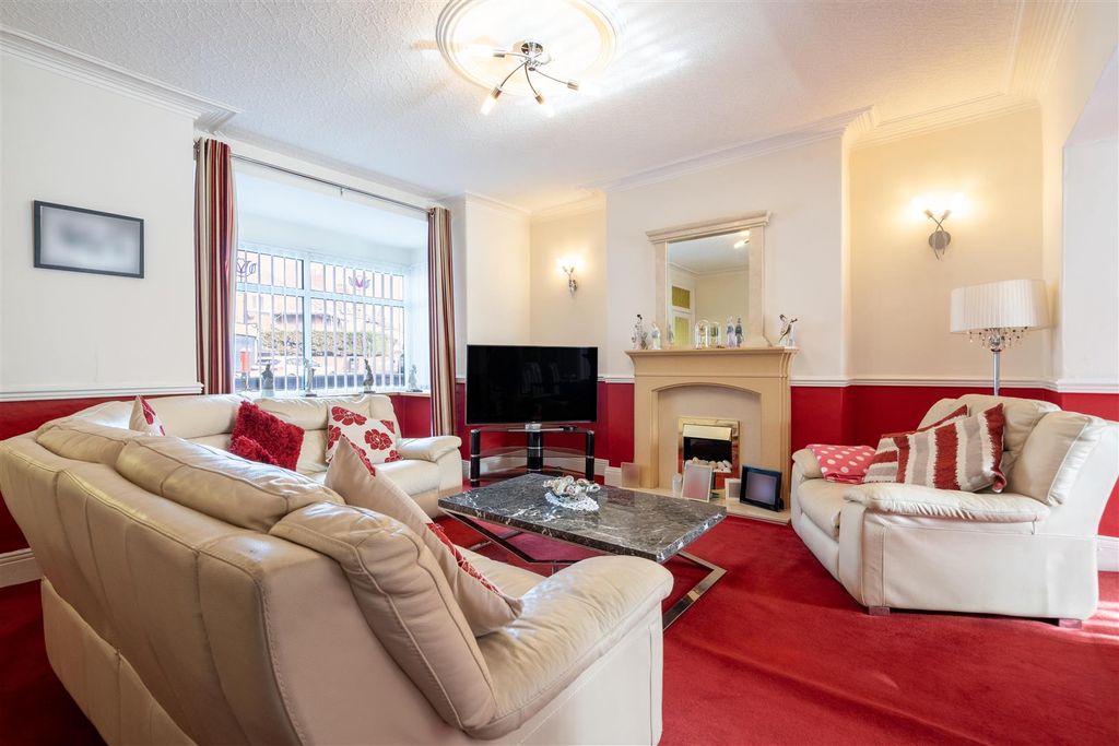 Property photo 2 of 9 Living Room