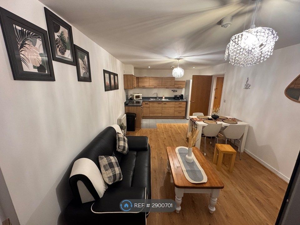 Property photo 2 of 35