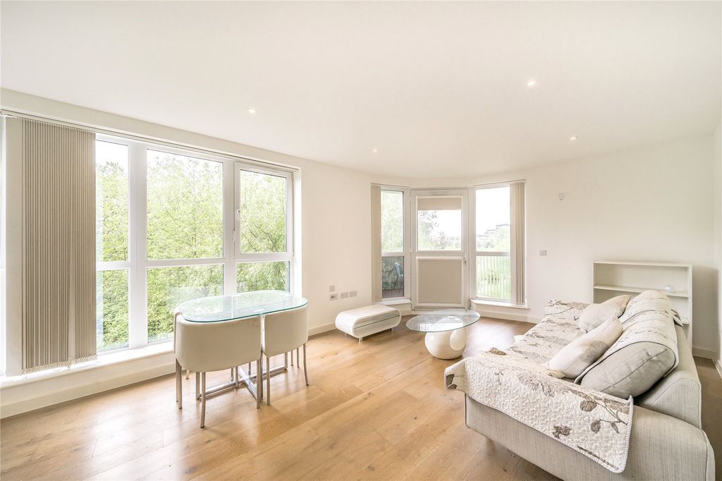 Property photo 2 of 8 Picture No. 04