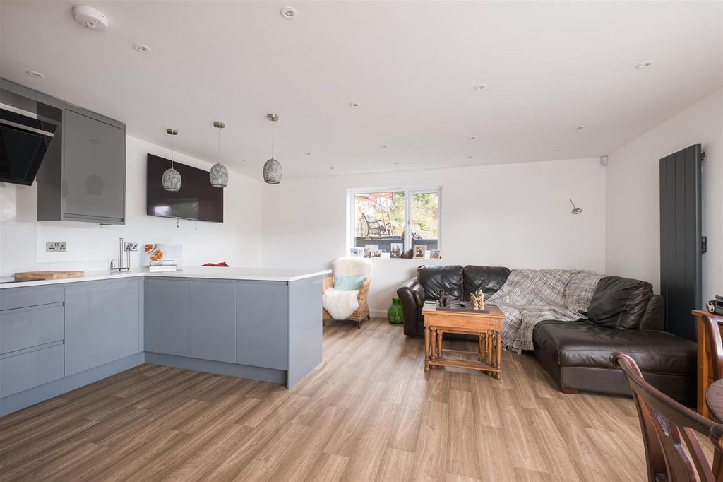 Property photo 3 of 29 Untitled (1 Of 30).Jpg