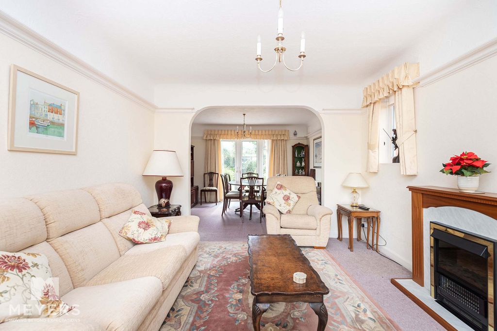 Property photo 3 of 26