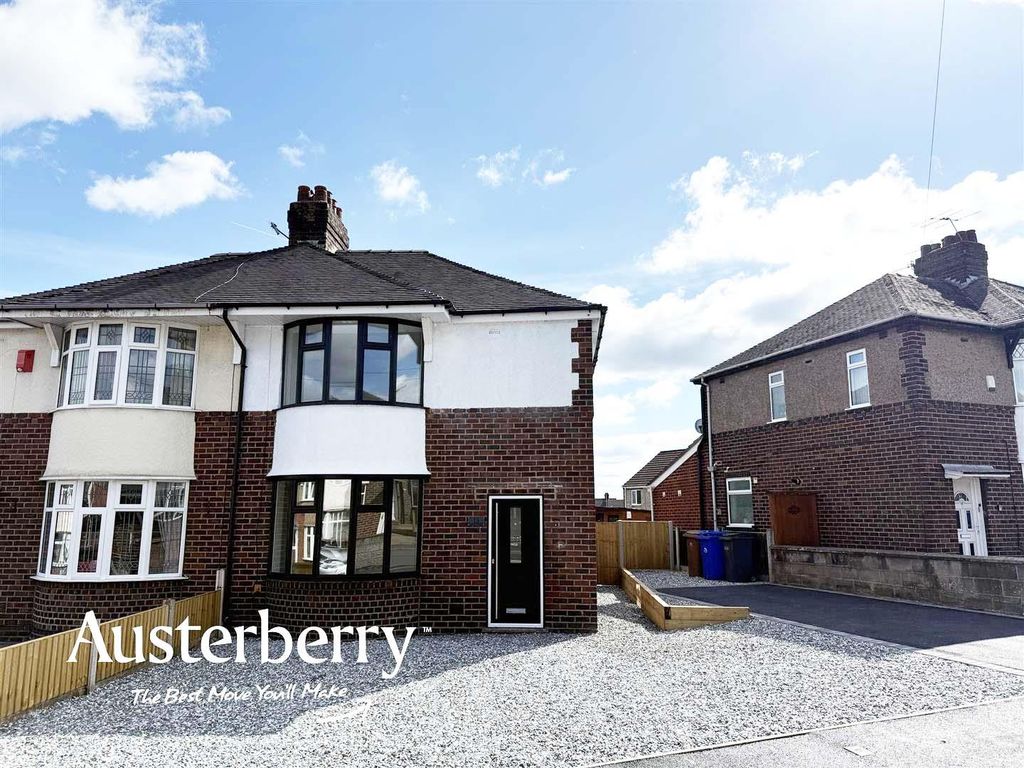 Property photo 1 of 20 13 Grove.Jpg
