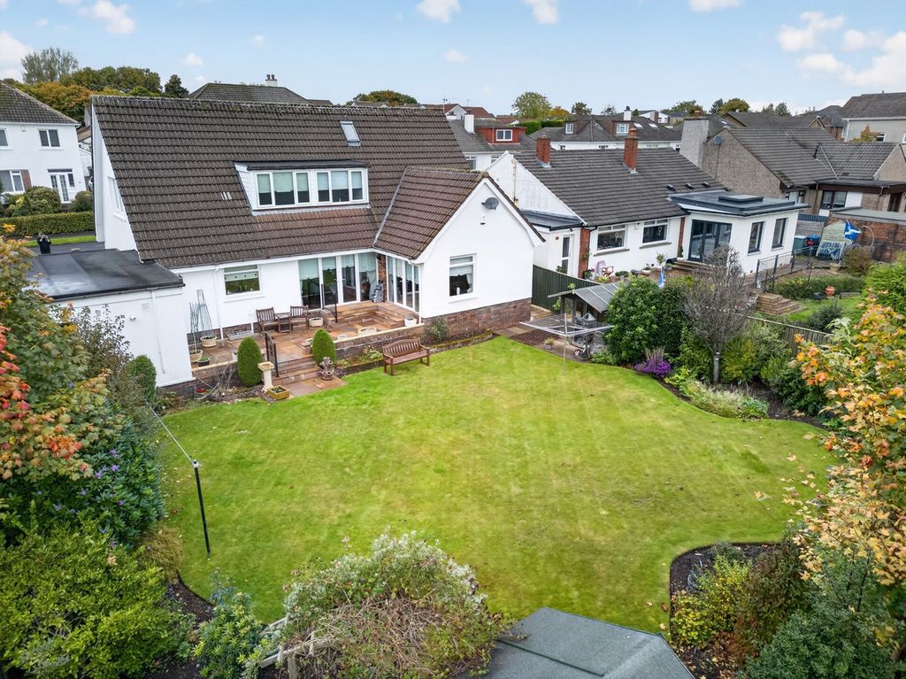 Property photo 2 of 32