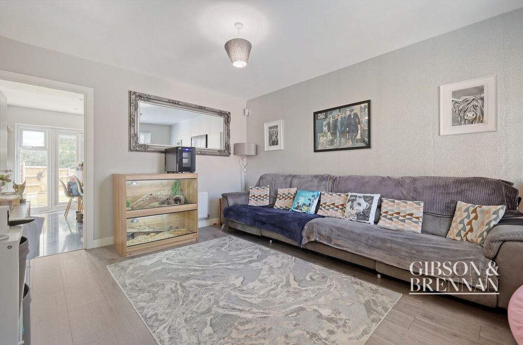 Property photo 1 of 24