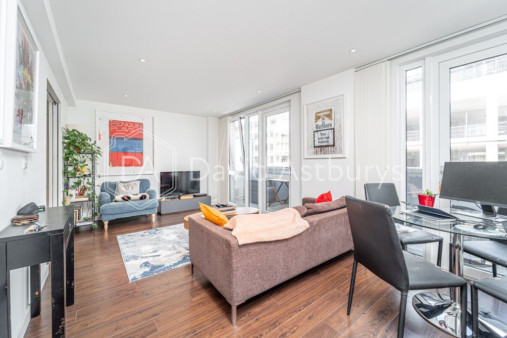 Property photo 3 of 12