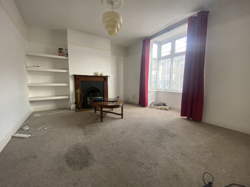 Property photo 3 of 9 Photo 9