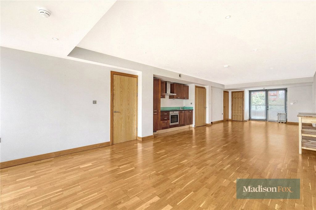 Property photo 3 of 16 Picture No. 19